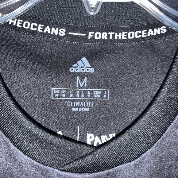 Nike Manchester United pre-match soccer jersey - Picture 4 of 4